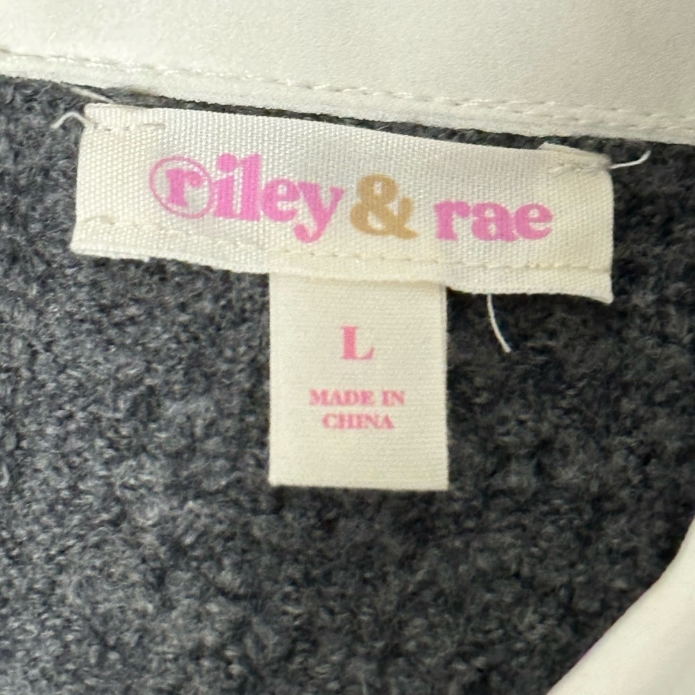 Riley & Rae Charcoal Knit Vest with Ivory Collar, Size Large, New - Picture 14 of 14